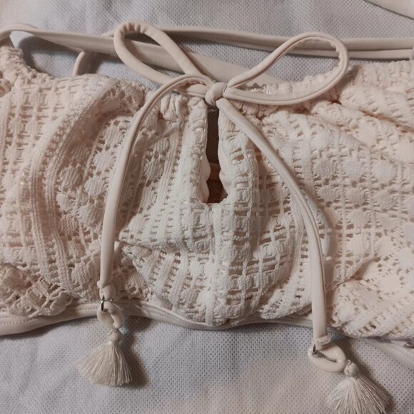 Wild Fable Women's Crochet Bikini Top Ties to the Back NWOT - Picture 3 of 5